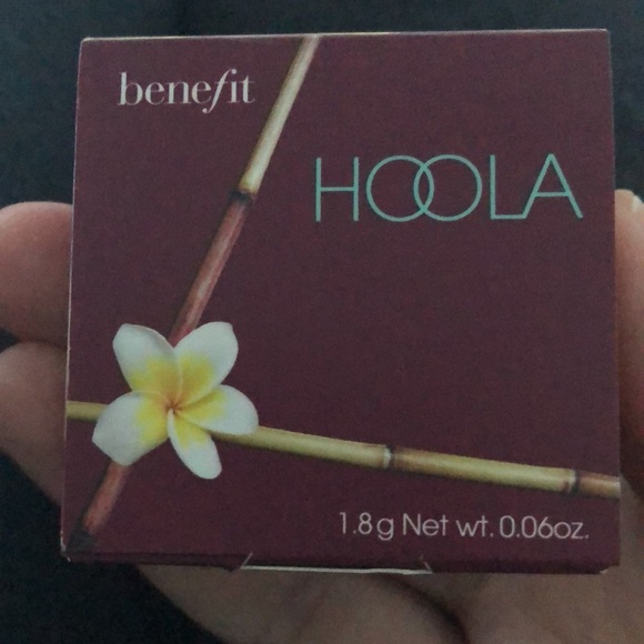 Benefit Cosmetics Hoola Bronzer - Picture 2 of 5